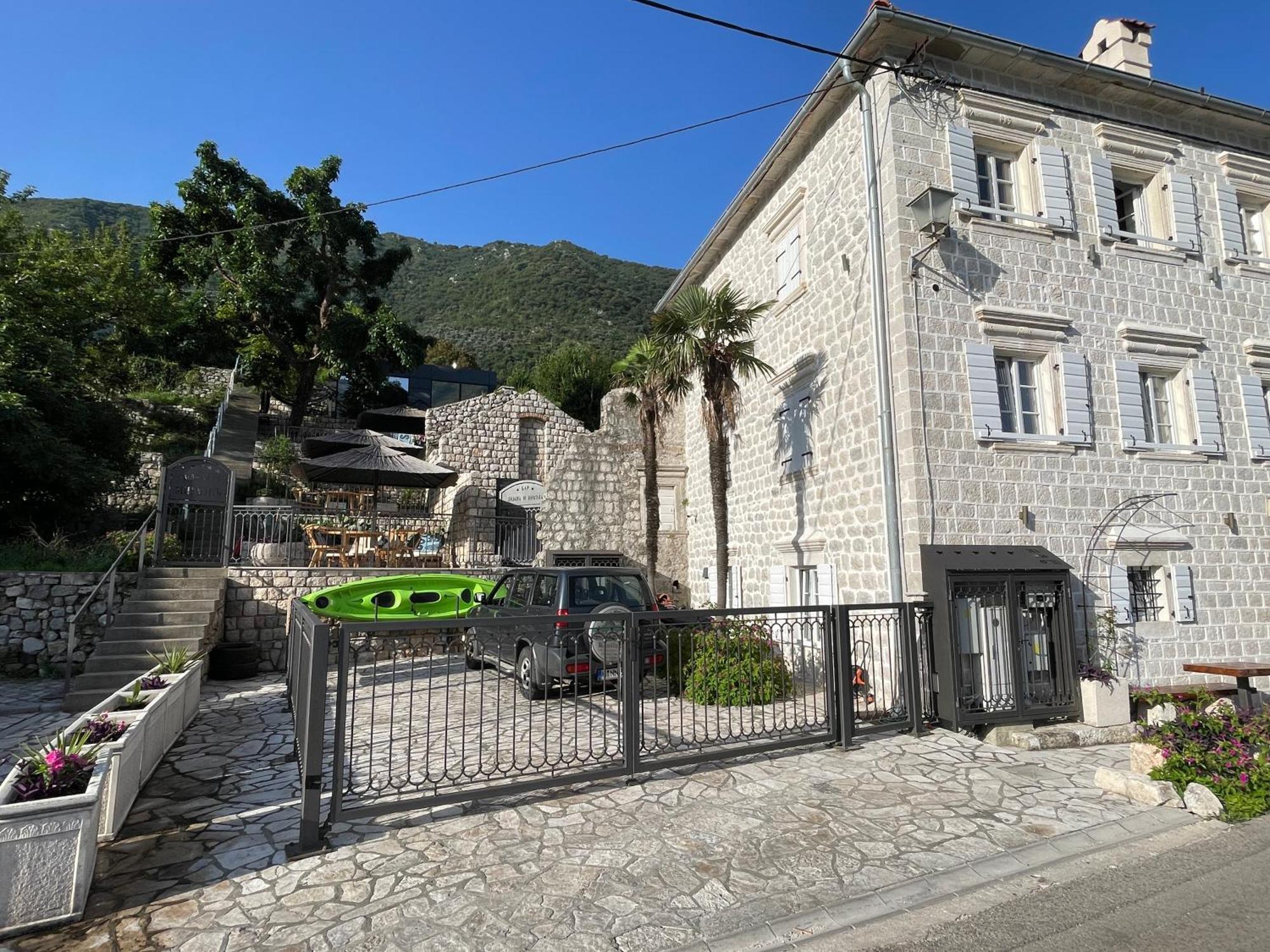 Vila Djuro Mikijelj Donji Stoliv Exteriér fotografie